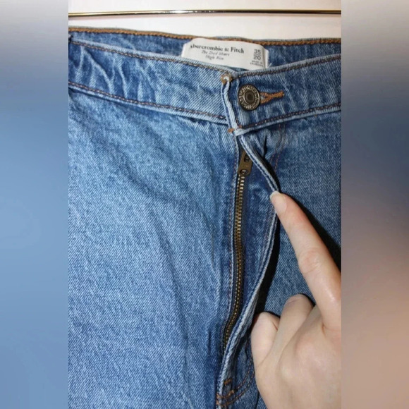 Abercrombie & Fitch The Dad Denim 5” Shorts Size 35/20 - Picture 5 of 12
